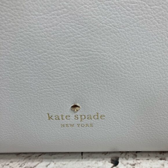 KATE SPADE GREENE STREET KAIA (white dove) Perfect bag Travel Bag! Holds a lot - Picture 7 of 15